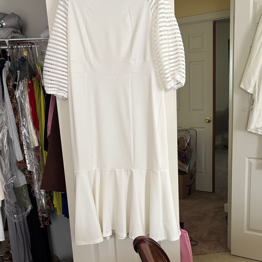 Elegant White Long Sleeve Dress